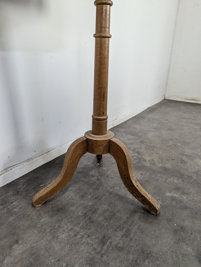 Mannequin vintage piètement bois DLG Siegel