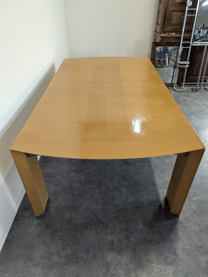 Table de conférence des années 80 en placage d'érable