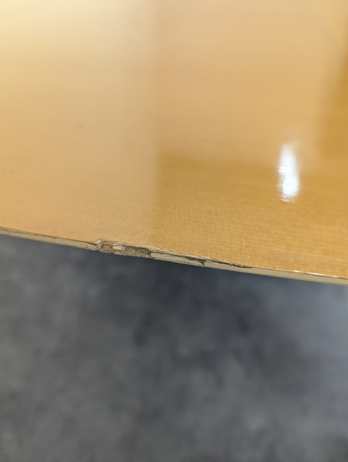 Table de conférence des années 80 en placage d'érable