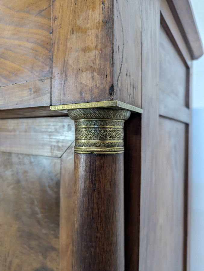 Secrétaire de style Empire composé de tiroirs en alcoves