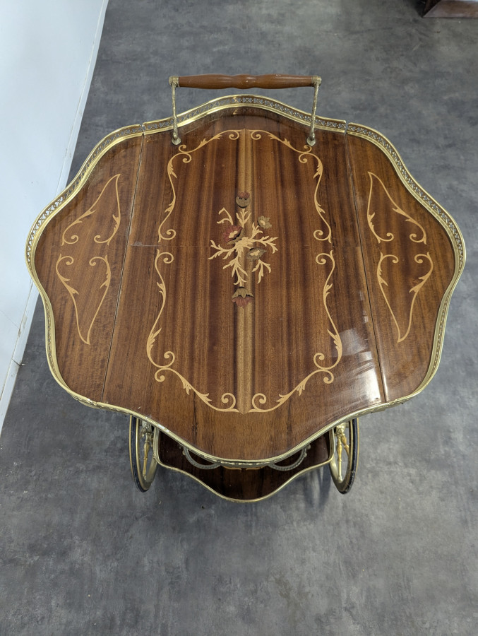 Desserte roulante en laiton et marqueterie