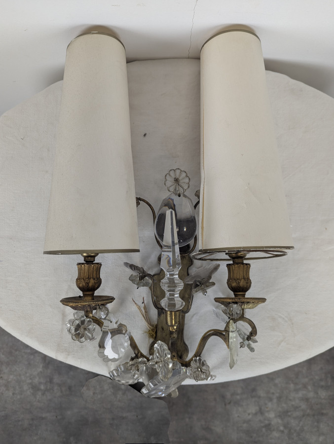 Paire d'appliques en cristaux