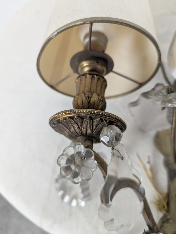 Paire d'appliques en cristaux
