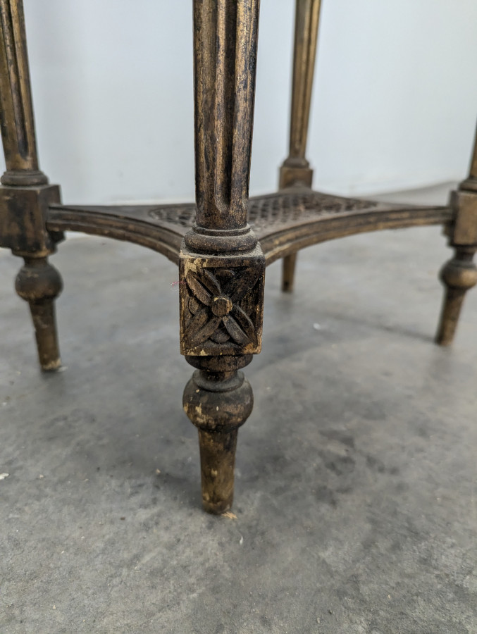 Sellette en bois doré de style Louis XVI
