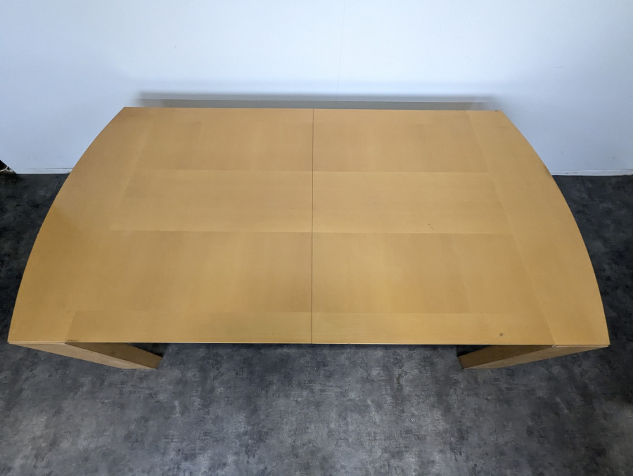 Table de conférence des années 80 en placage d'érable