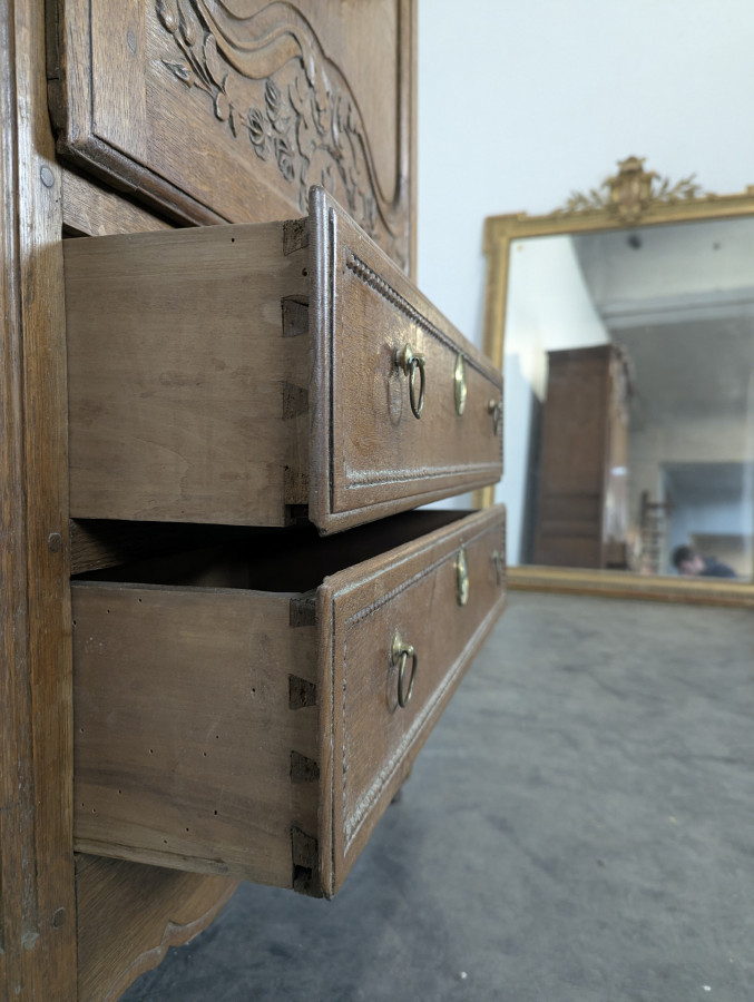 Commode bonnetière cauchoise en chêne