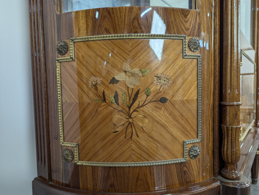 Vitrine Argentier en marqueterie de bois de rose