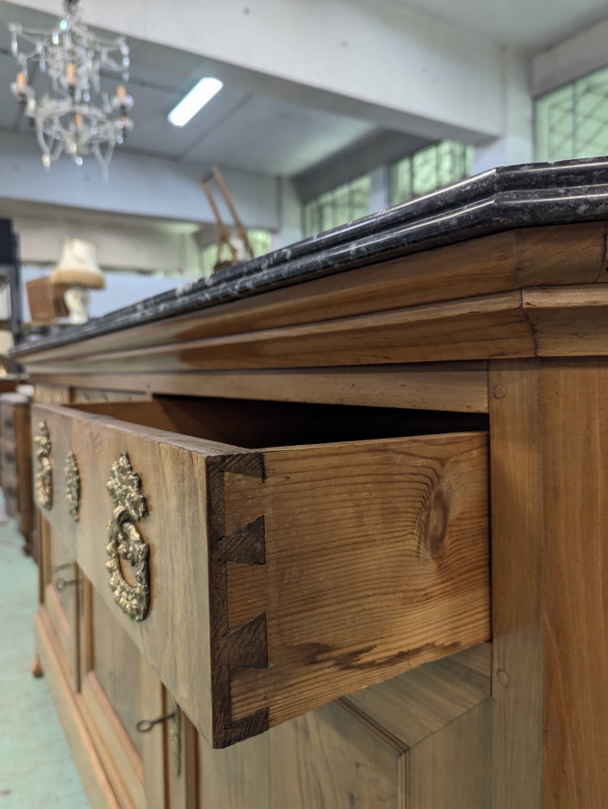 Enfilade en noyer époque Restauration
