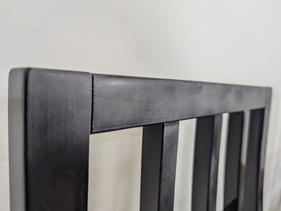 Série de 6 chaises en bois laqué noir des années 80