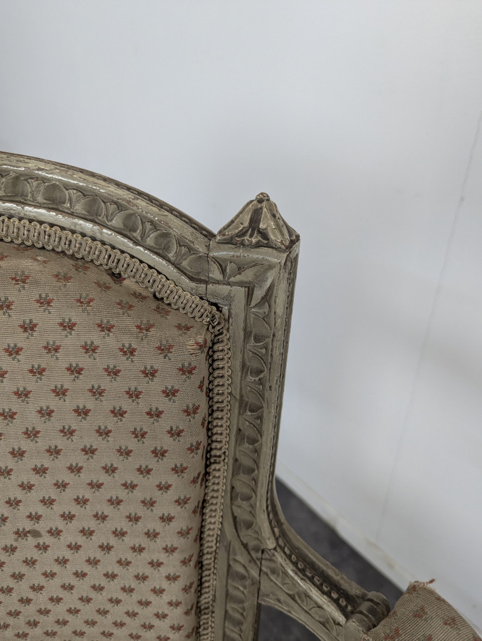 Paire de fauteuil de style Louis XVI réchampis