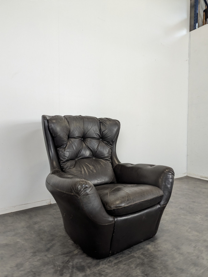 Paire de fauteuil Steiner en cuir marron foncé