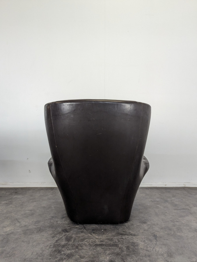 Paire de fauteuil Steiner en cuir marron foncé