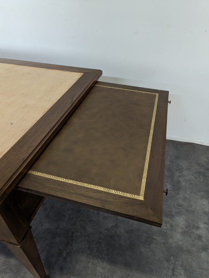 Bureau de ministre en Acajou provenant du Sénat Français