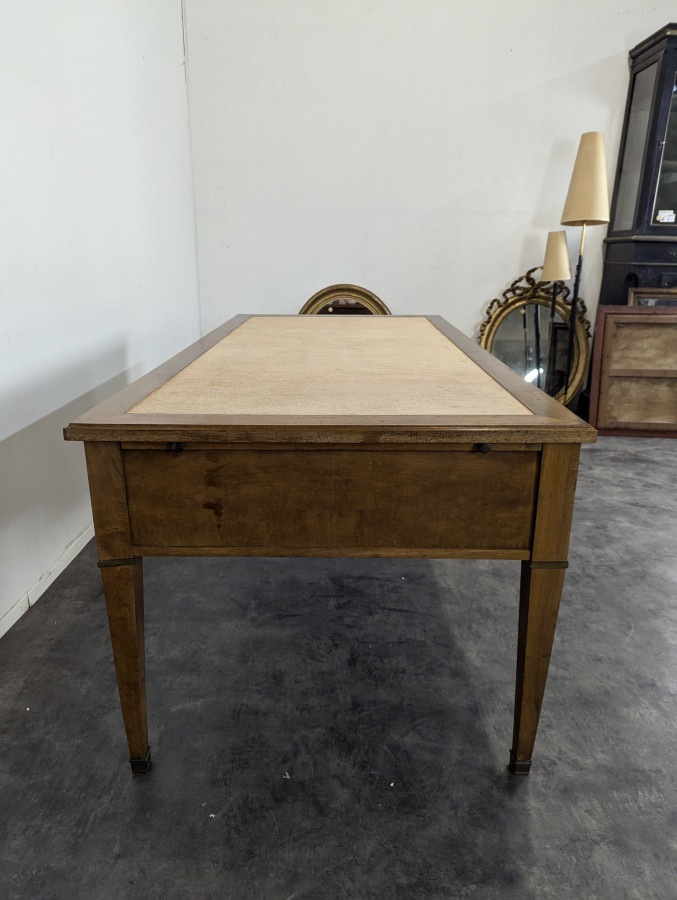 Bureau de ministre en Acajou provenant du Sénat Français