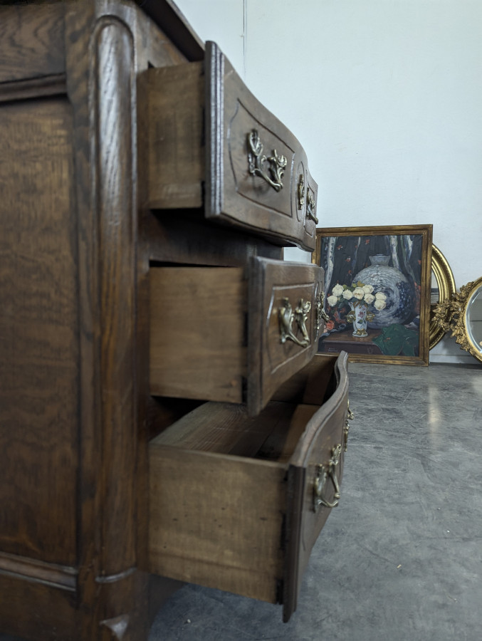Commode en chêne de style Louis XV néo rustique