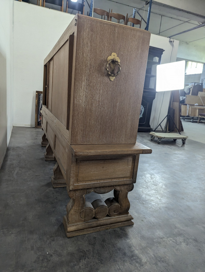 Enfilade de style Renaissance Espagnol en chêne cérusé