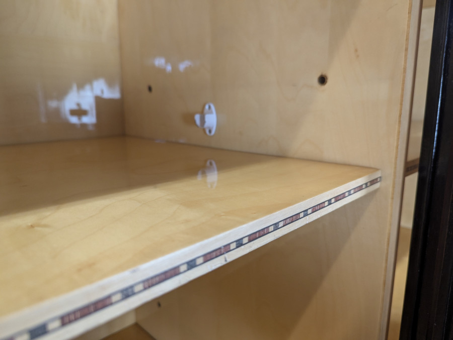 Armoire penderie des années 60 vernis polyestère