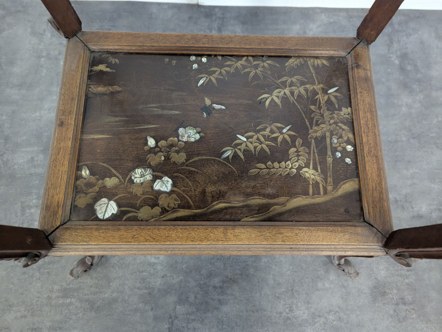 Sellette Japonaise à décor de marqueterie d'os