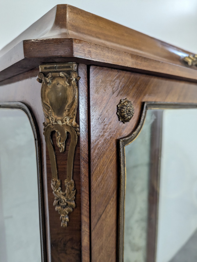 Vitrine de style Transition en Marqueterie de bois de rose