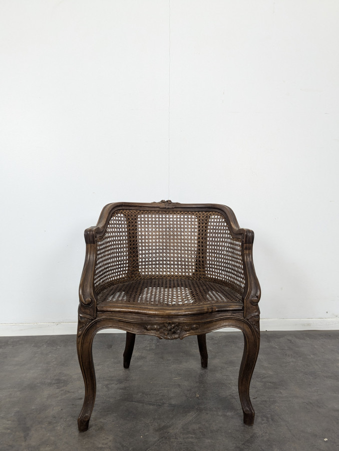 Fauteuil d'enfant de style Louis XV à cannage