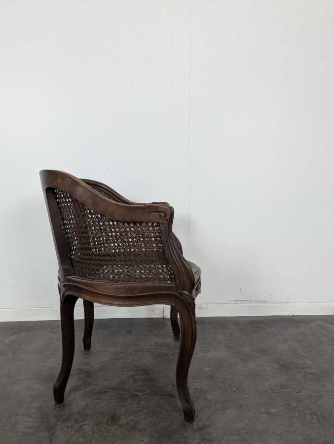 Fauteuil d'enfant de style Louis XV à cannage