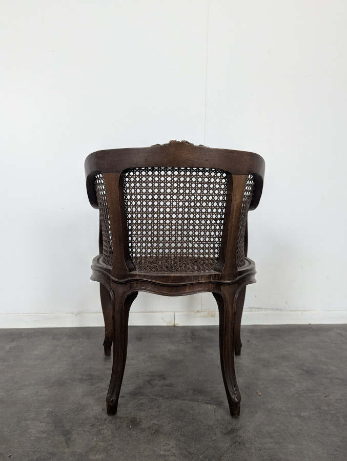 Fauteuil d'enfant de style Louis XV à cannage