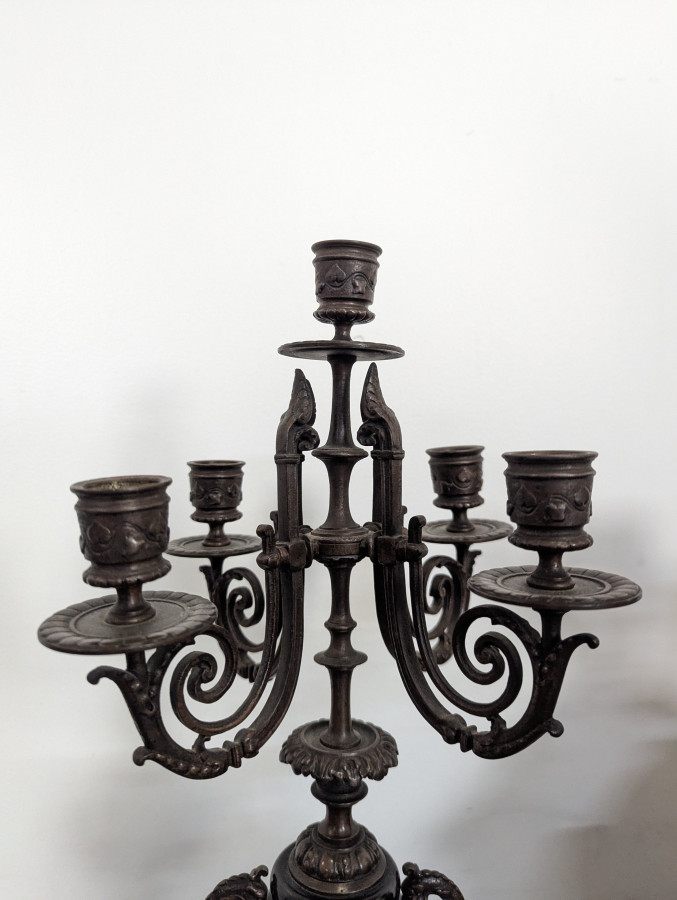 Garniture de cheminée fin XIX ème en Marbre noir