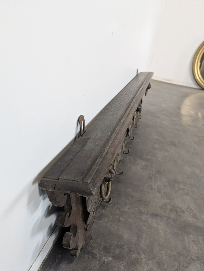Etagère murale de style Renaissance en chêne fin XIXème