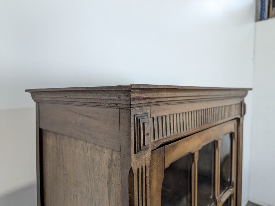 Vitrine Parisienne en chêne époque Reconstruction