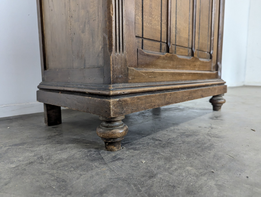 Vitrine Parisienne en chêne époque Reconstruction