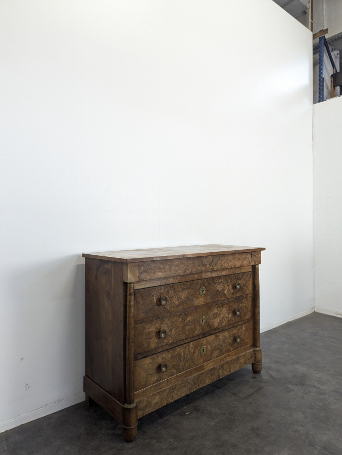 Commode de style Empire en Noyer et Ronce de Noyer