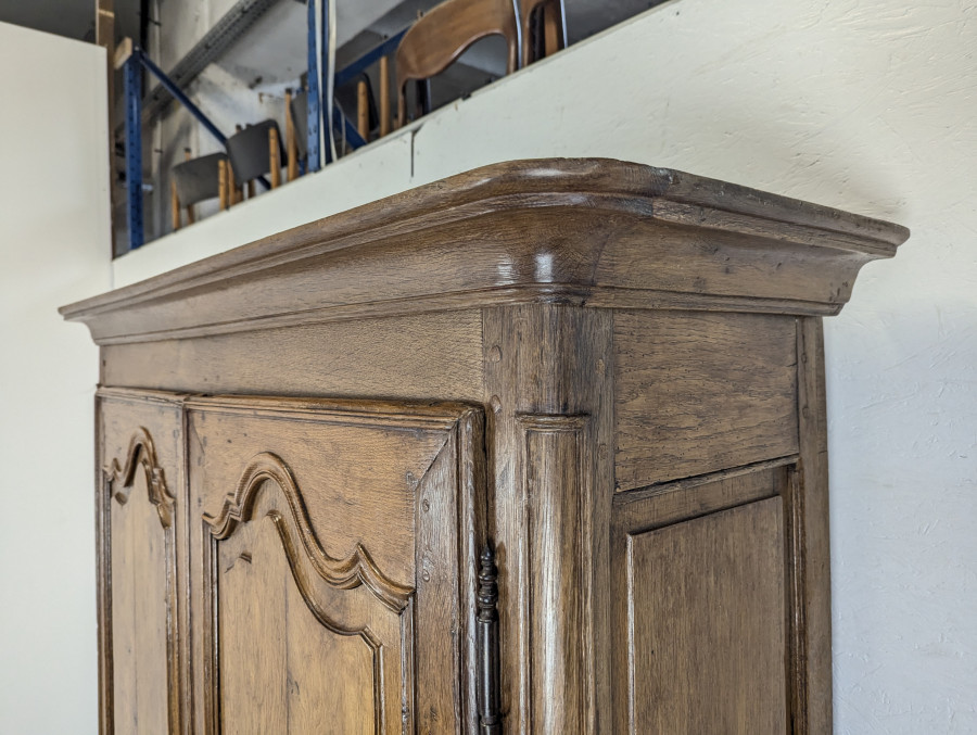 Buffet d'office sur plinthes en chêne