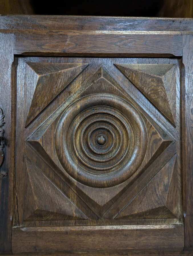 Enfilade en chêne massif sclupté DLG Dudouyt