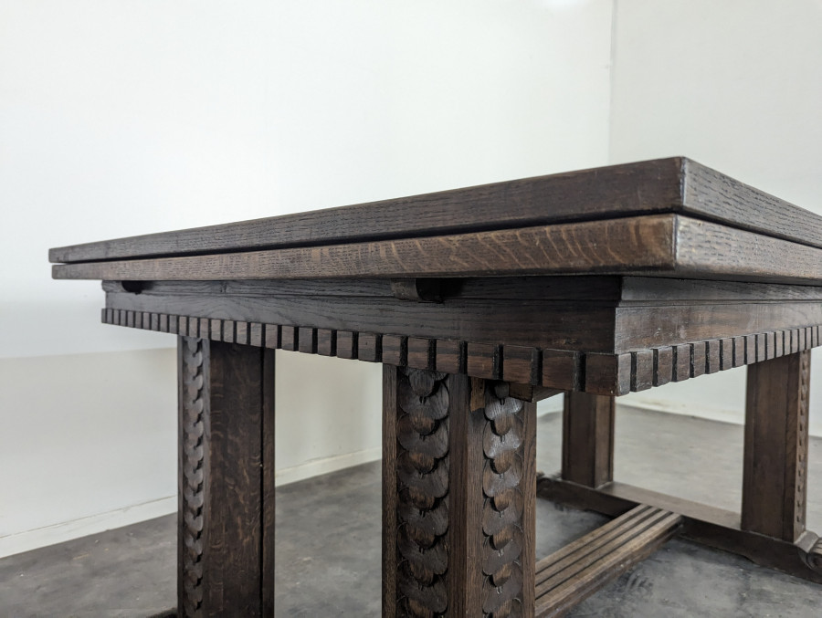 Table de style Renaissance en chêne