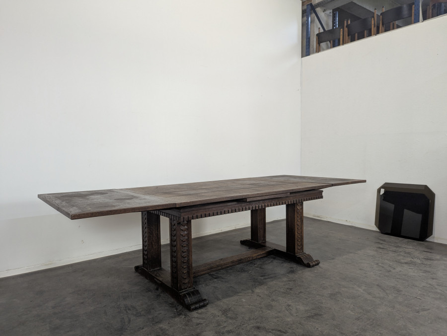 Table de style Renaissance en chêne