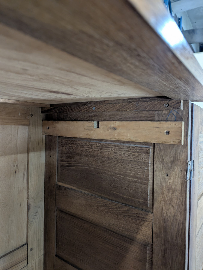 Armoire époque Reconstruction de René Gabriel