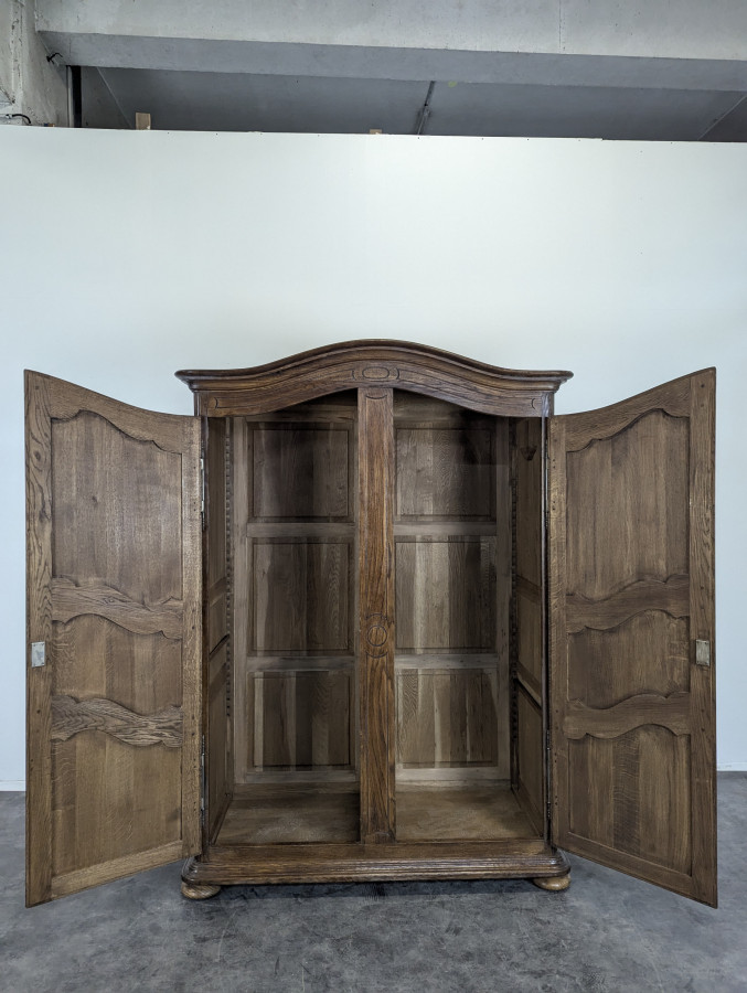 Armoire en chêne massif Néo-Rustique