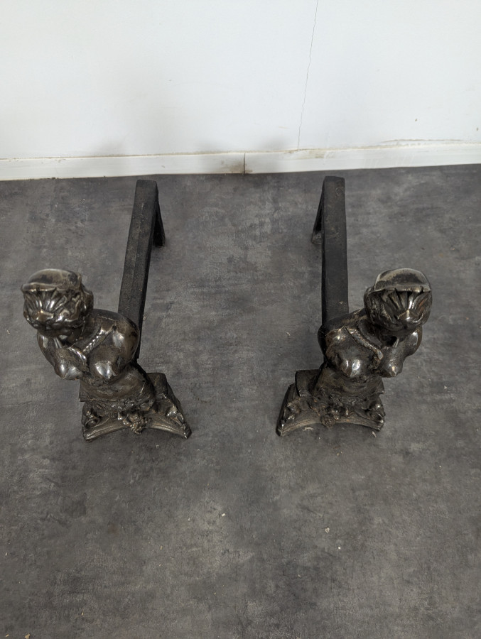 Paire de chenets en fonte de fer style Renaissance
