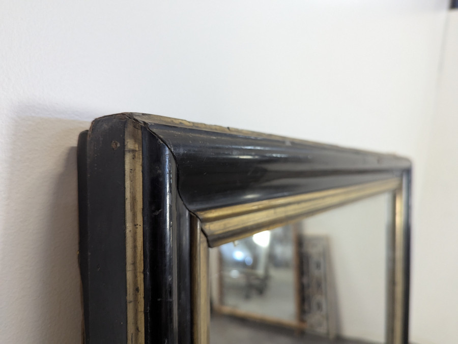 Miroir polychrome en bois noirci époque Napoléon III