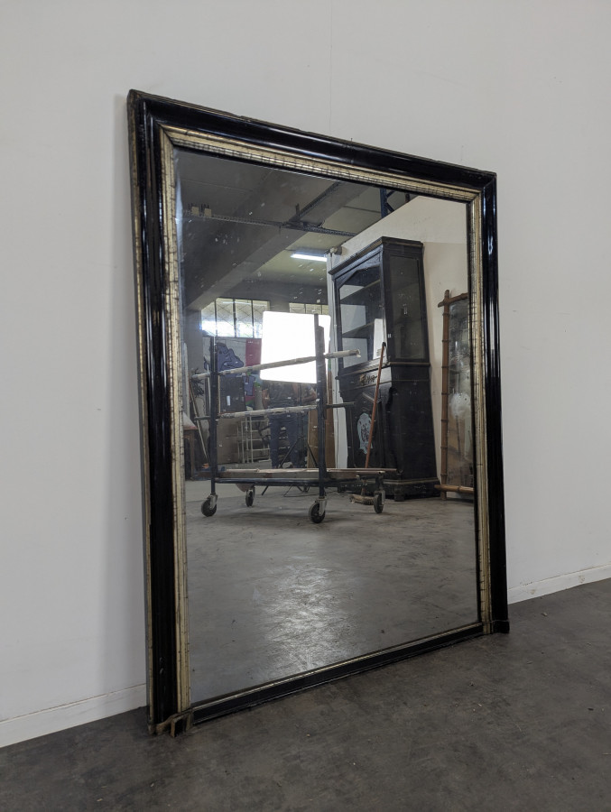 Miroir polychrome en bois noirci époque Napoléon III