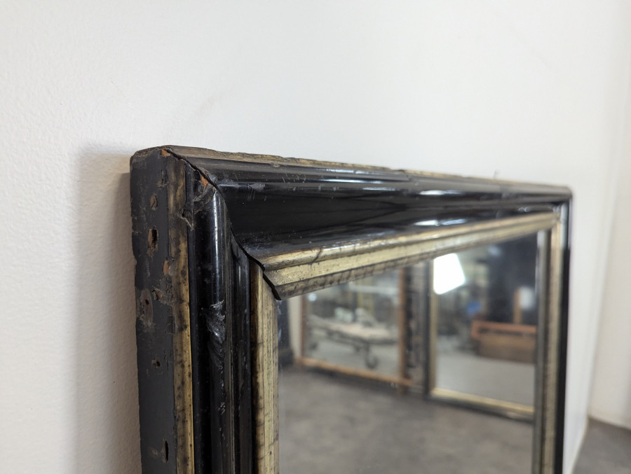 Miroir polychrome en bois noirci époque Napoléon III
