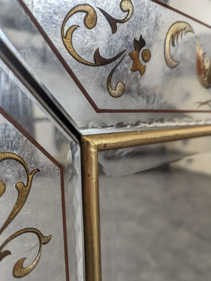 Miroir églomisé à décor d'oiseaux-lyres «&nbsp;Ménure&nbsp;»