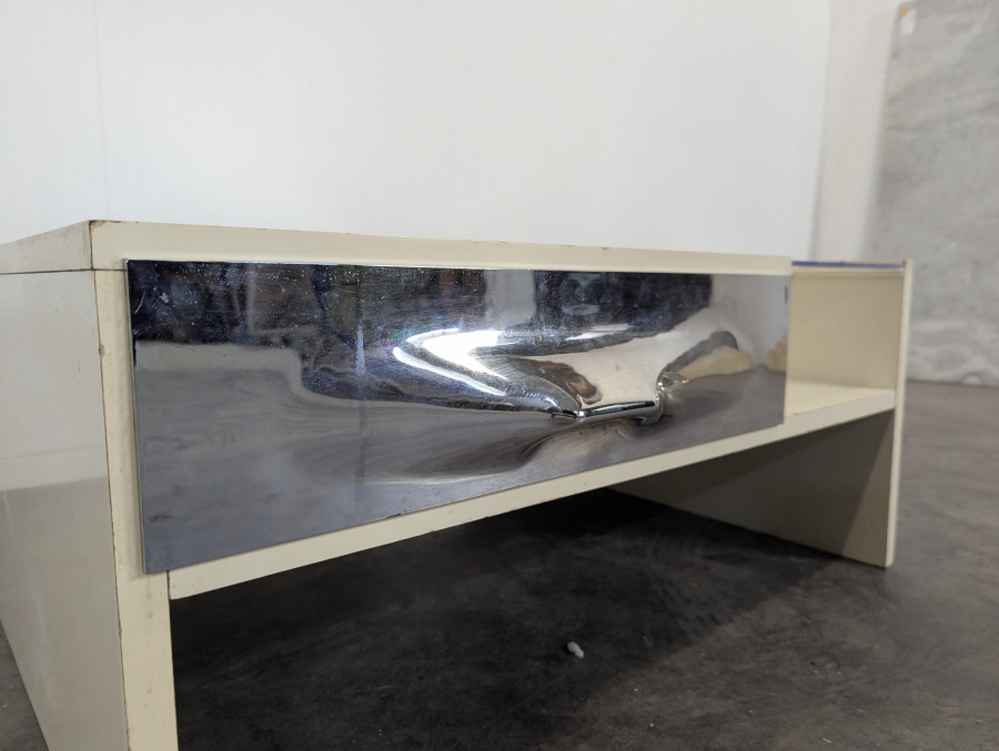Table basse de Raymond Loewy, édité par DF2000