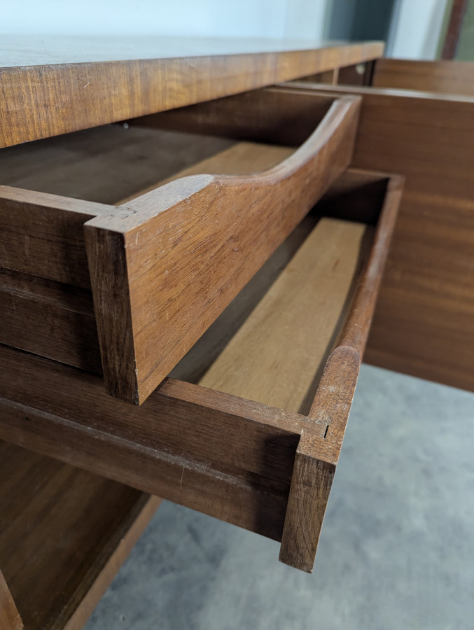 Grande enfilade moderniste en teck