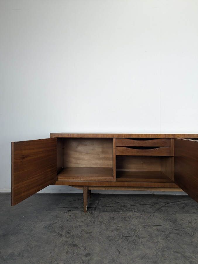 Grande enfilade moderniste en teck