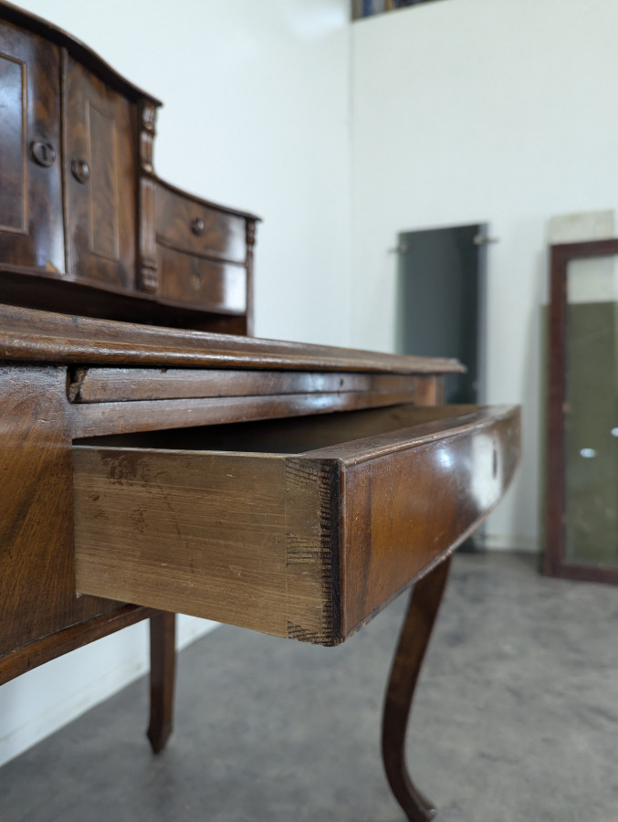 Petit bureau bonheur du jour en acajou