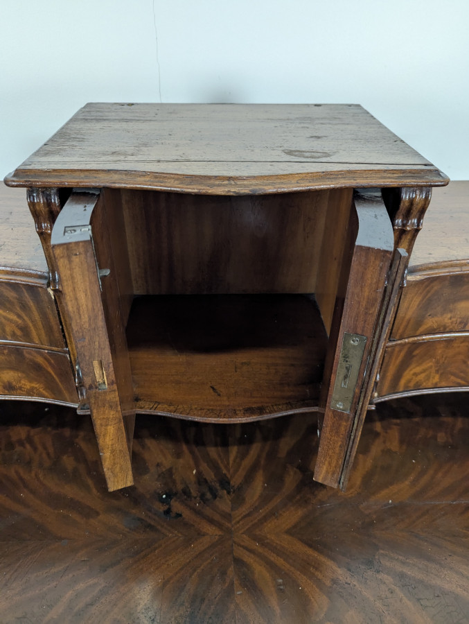 Petit bureau bonheur du jour en acajou