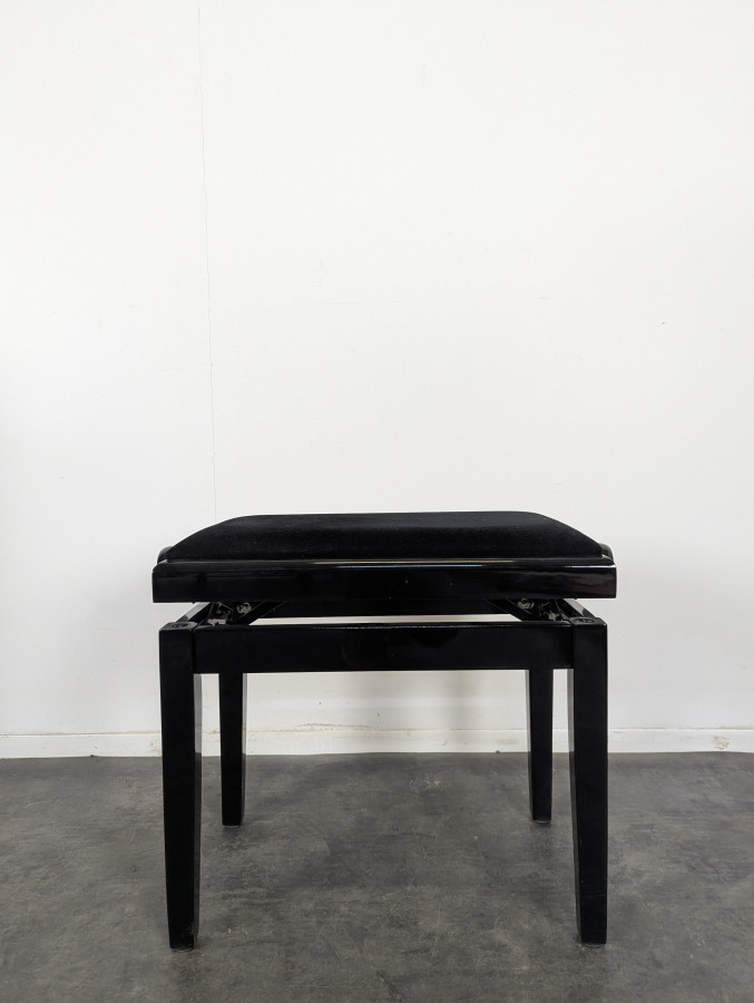 Piano droit Kawai C9S et Ottoman laqué noir