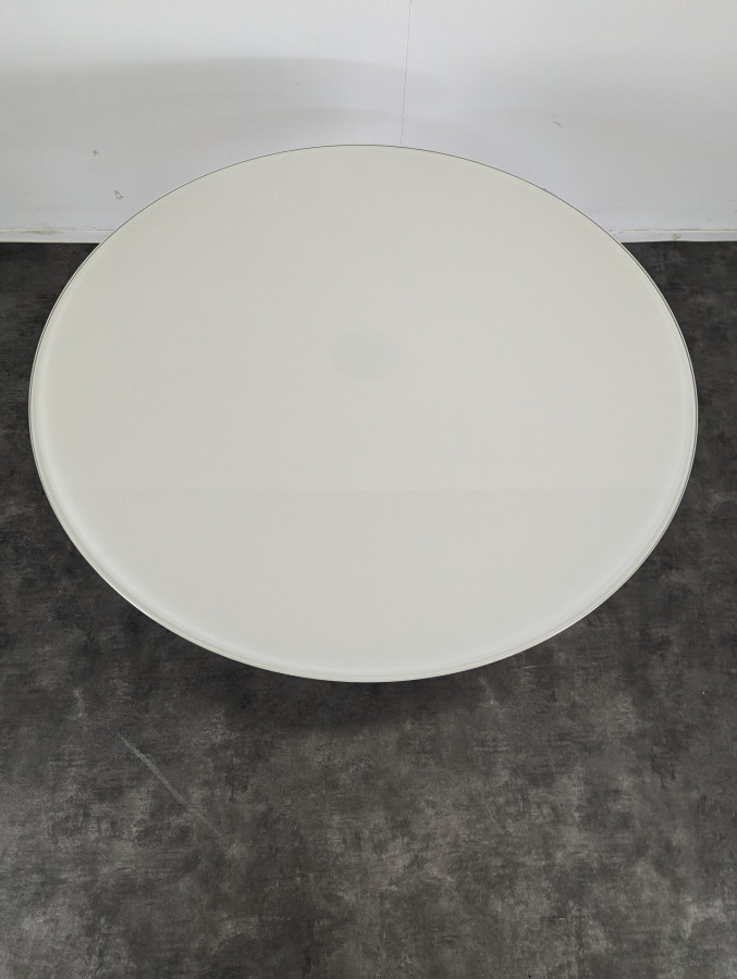 Table tulipe inspiration Saarinnen plateau en verre  marque Calligaris