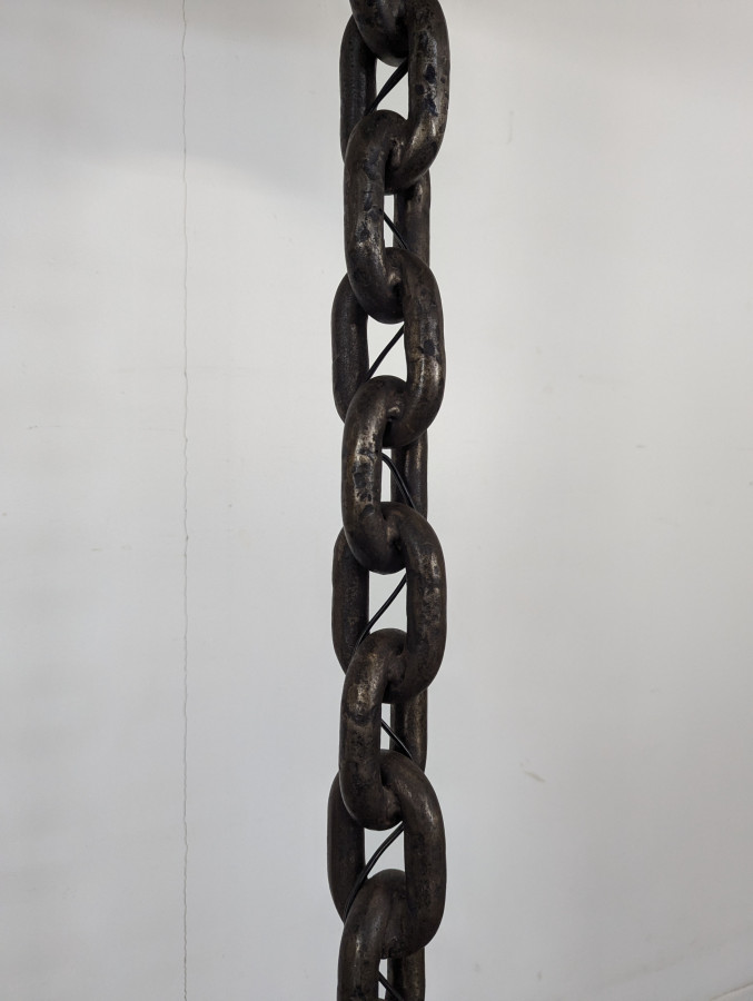 Lampadaire chaine art populaire style Franz West